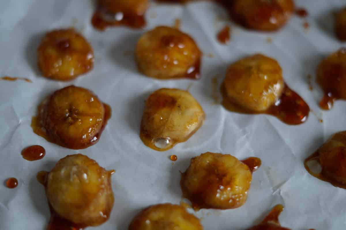 Caramelised bananas cooling