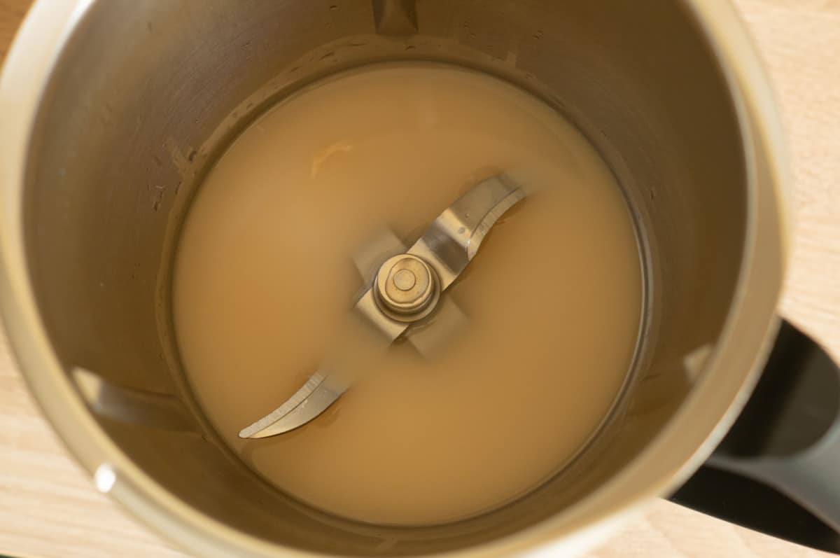Dissolving yeast in water