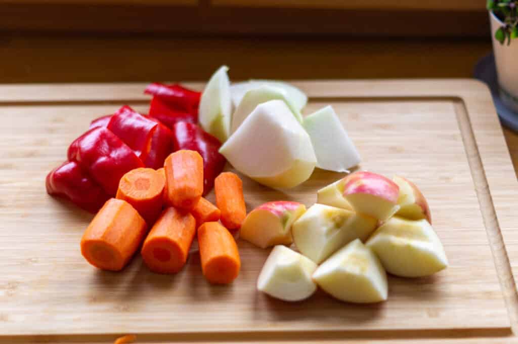 Carrots, pepper, kohlrabi, and apples ready for the salad