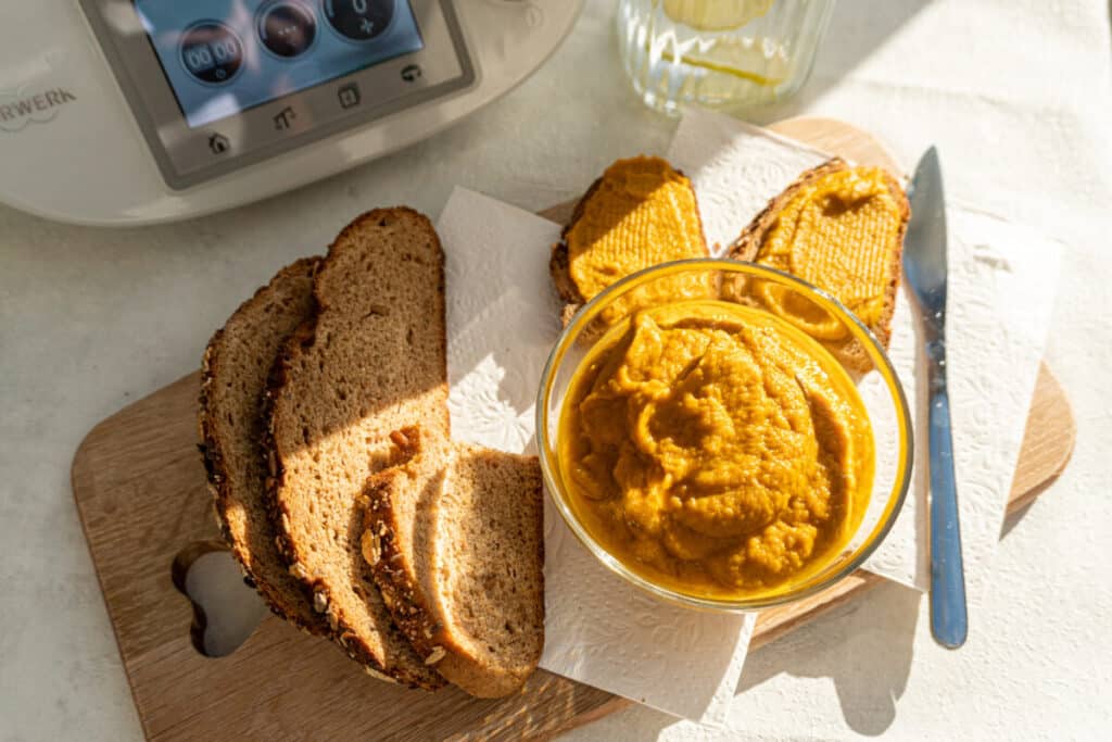 Carrot spread made with the Thermomix® spread on bread