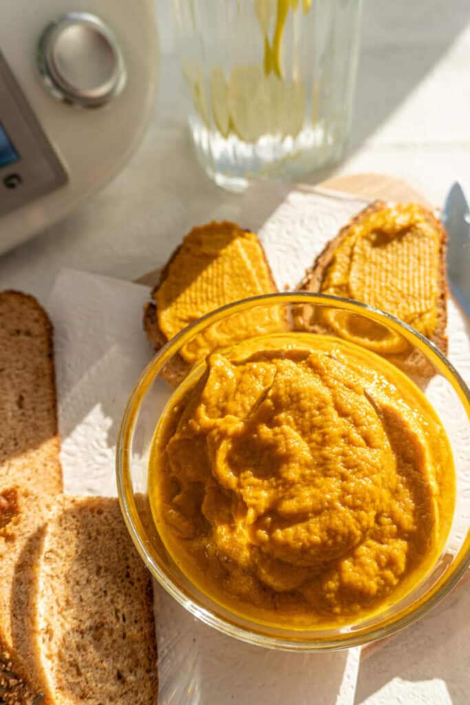 Thermomix® carrot spread served as a snack with bread
