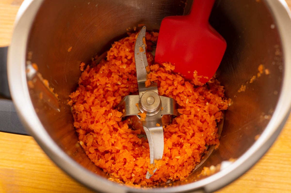 Chopping carrots in the Thermomix®