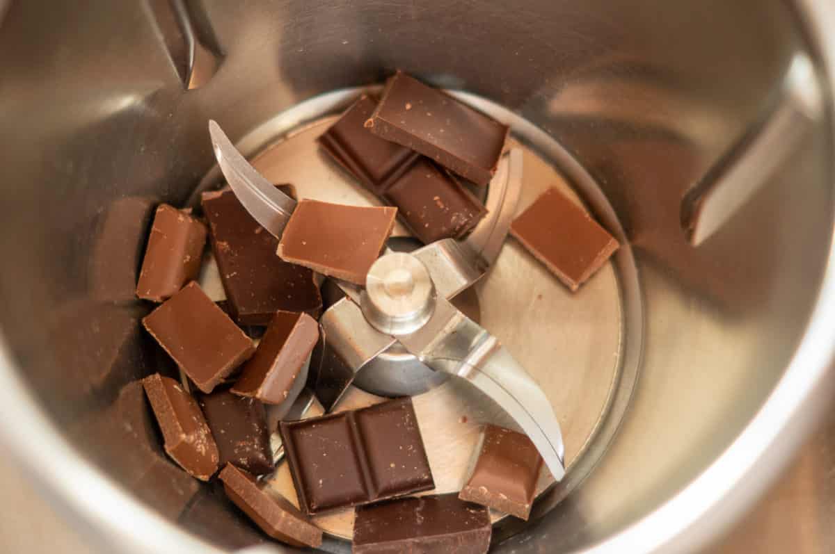 Chopping chocolate in the Thermomix®