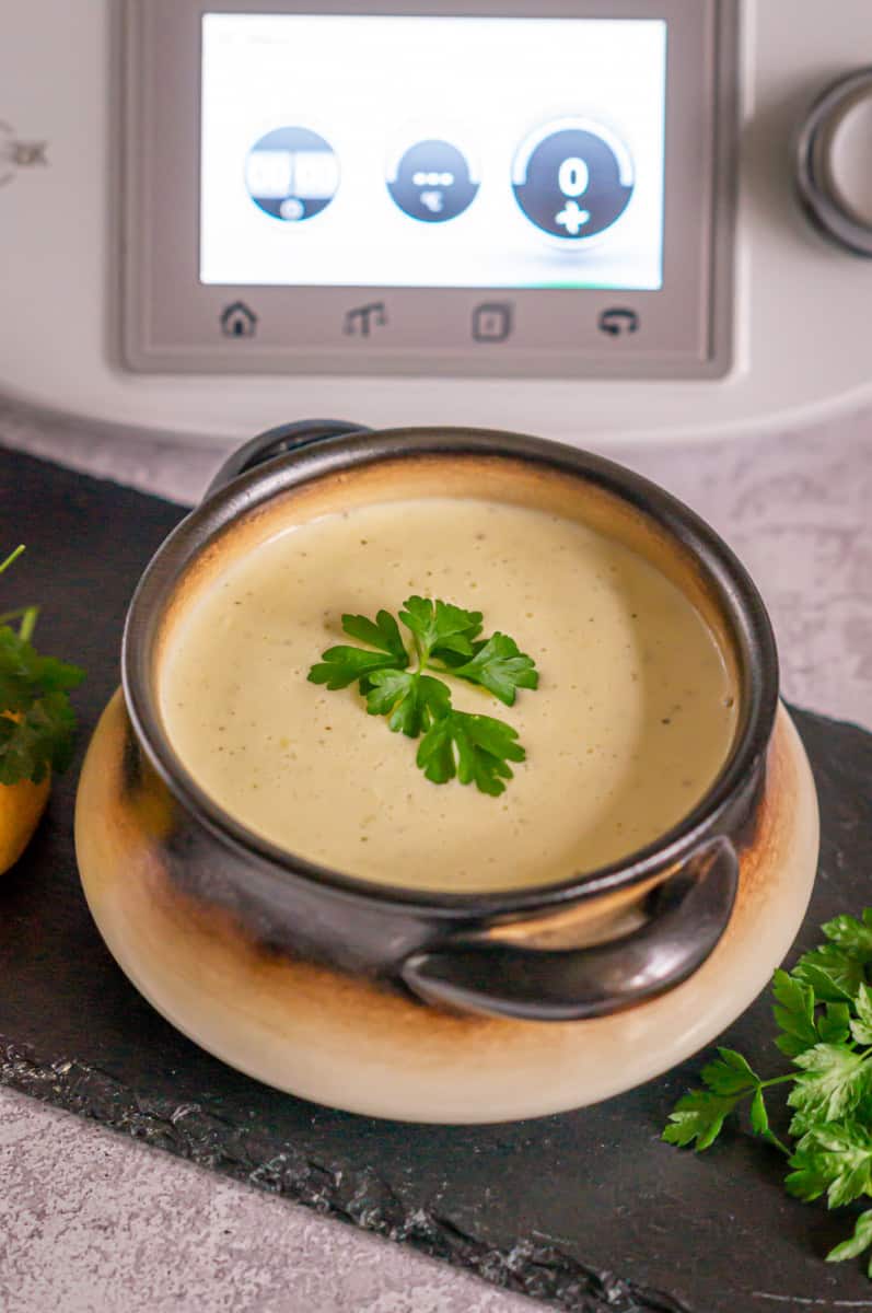 Thermomix® cream sauce ready to serve