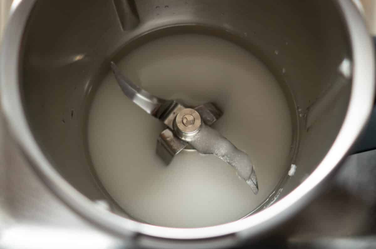 Gelatine with water in the mixing bowl