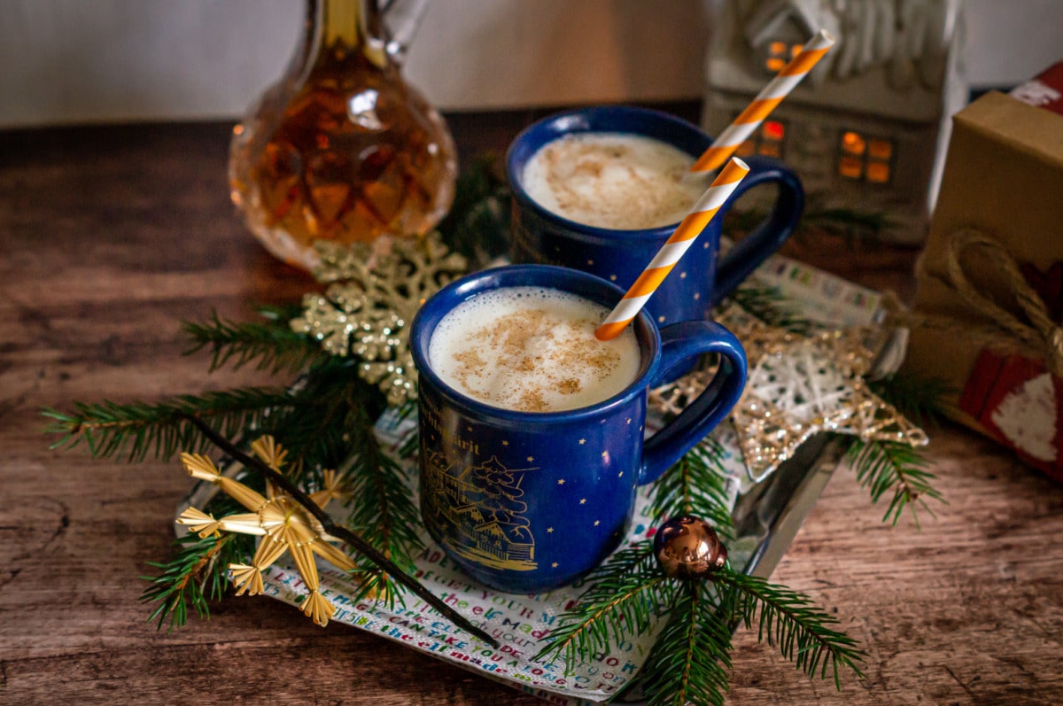 Finished creamy punch made with the Thermomix® dusted with cinnamon
