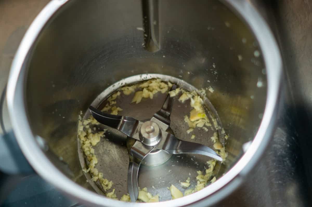 Fiery Chilli Cheese Pizza Swirls with the Thermomix® 3 Garlic in the mixing bowl