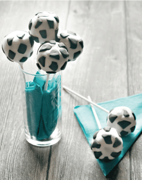 Football cake pops in a glass, made in the Thermomix®