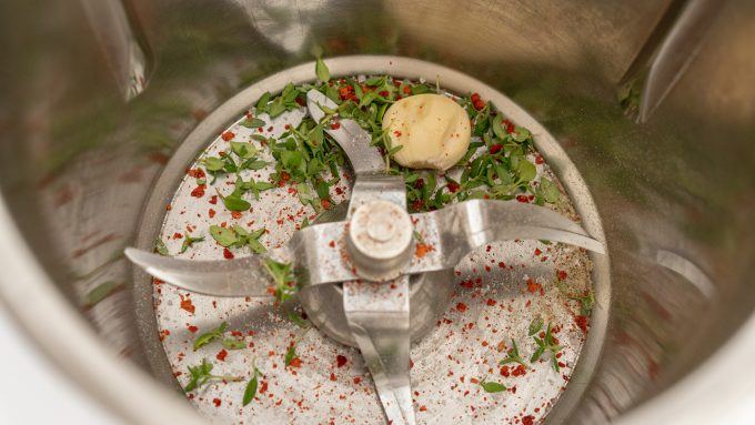 Garlic and herbs in the Thermomix®