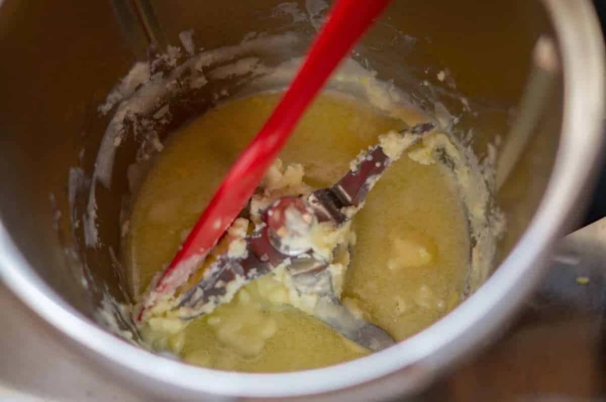 Mixing foot balm in the Thermomix® at 70 degrees