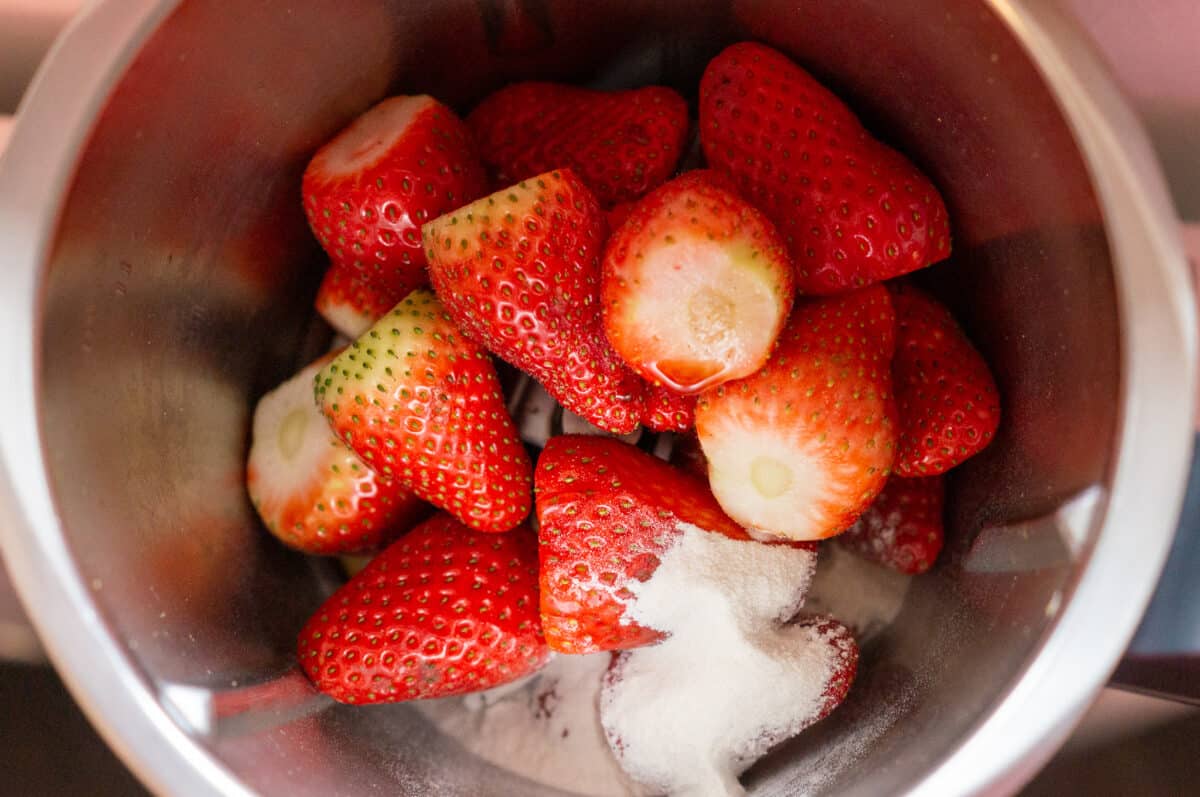 Strawberries with agar-agar in the Thermomix®