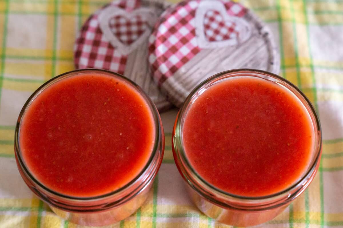 Finished jam in a jar