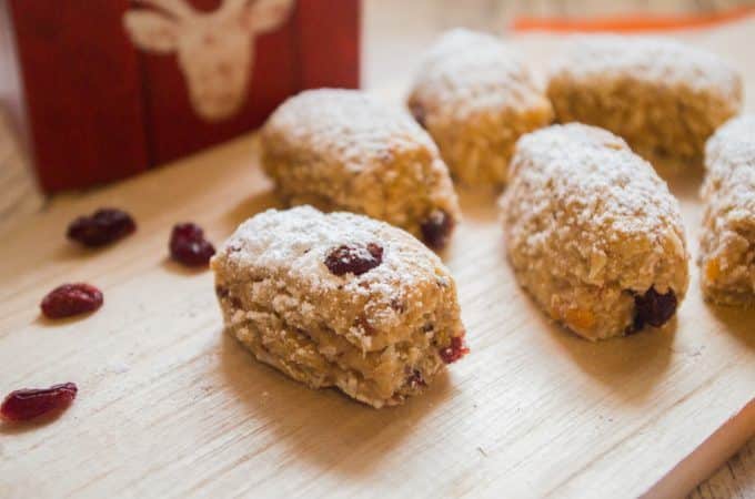Low-carb mini stollen bites with the Thermomix® rolled in icing sugar