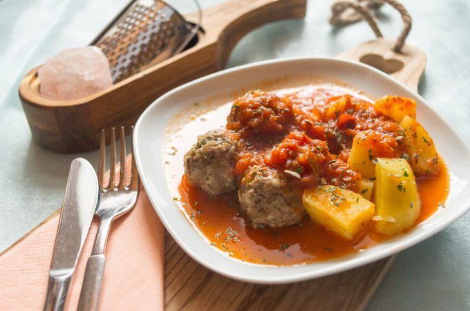 Meatballs with Potatoes and Tomato Sauce, Thermomix® 2 Meatballs from the Thermomix®