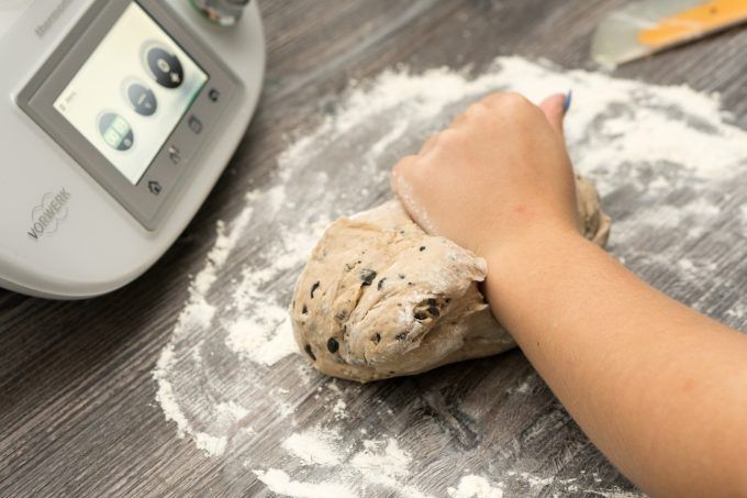 Olive and Walnut Bread with the Thermomix® (step 6)