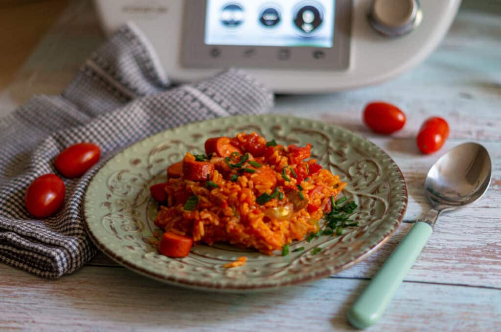 One-Pot Djuvec Rice with Debreceni Sausage in the Thermomix®