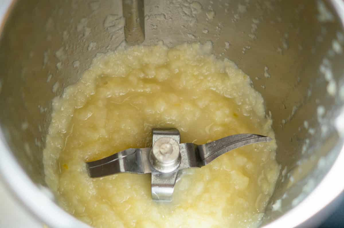 Pear and Almond Tray Bake with Rum Crumble, Thermomix® (step 2)