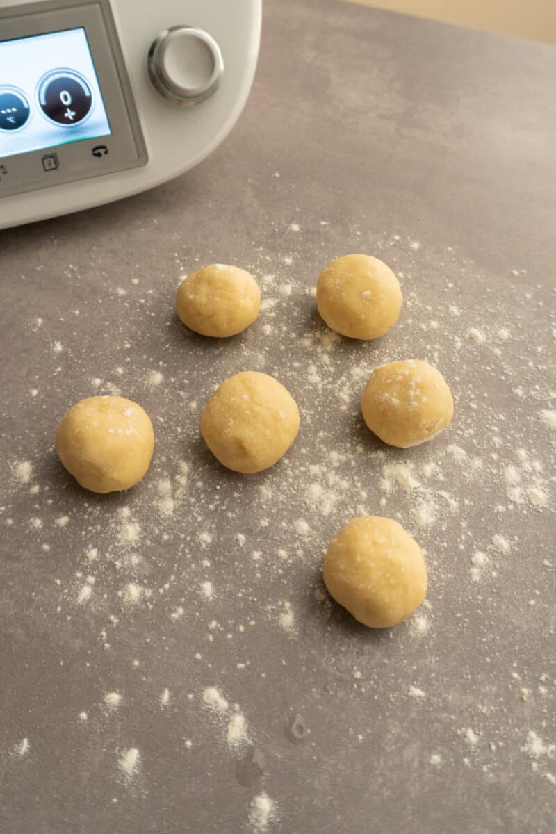 Shaping the balls