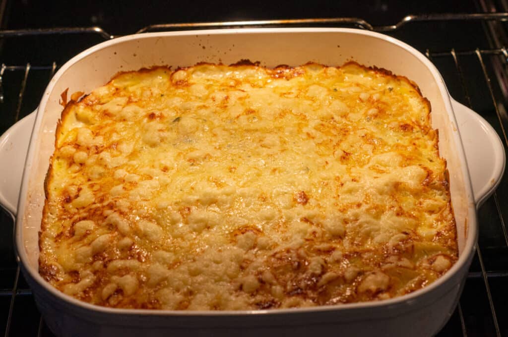 Baking the potato gratin