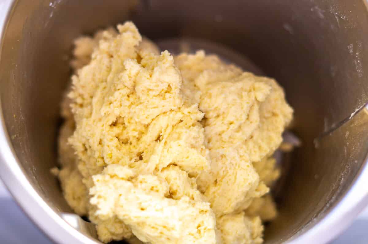 Quark and oil dough with the Thermomix® on a floured work surface