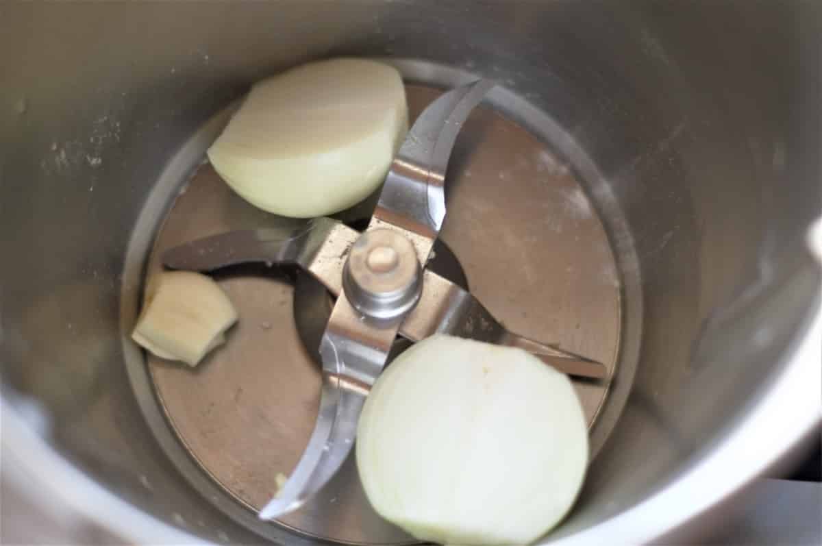Onion and garlic in the Thermomix®