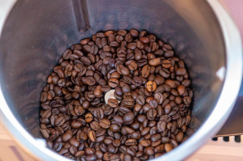 Quick-Clean Thermomix® 3 Coffee beans in the Thermomix® mixing bowl