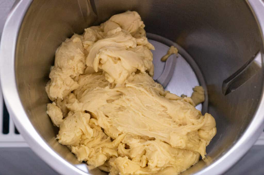 Quick-Clean Thermomix® 4 Kneading yeast dough in the Thermomix®