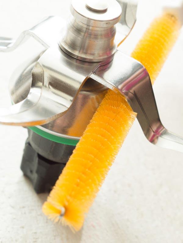 Quick-Clean Thermomix® 5 Gentle cleaning of the Thermomix® mixing bowl blade