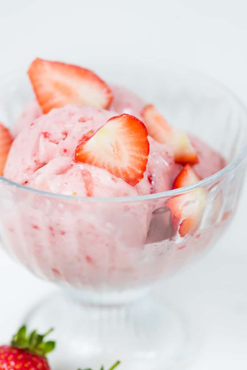 Quick strawberry nicecream with the Thermomix® served in a small bowl