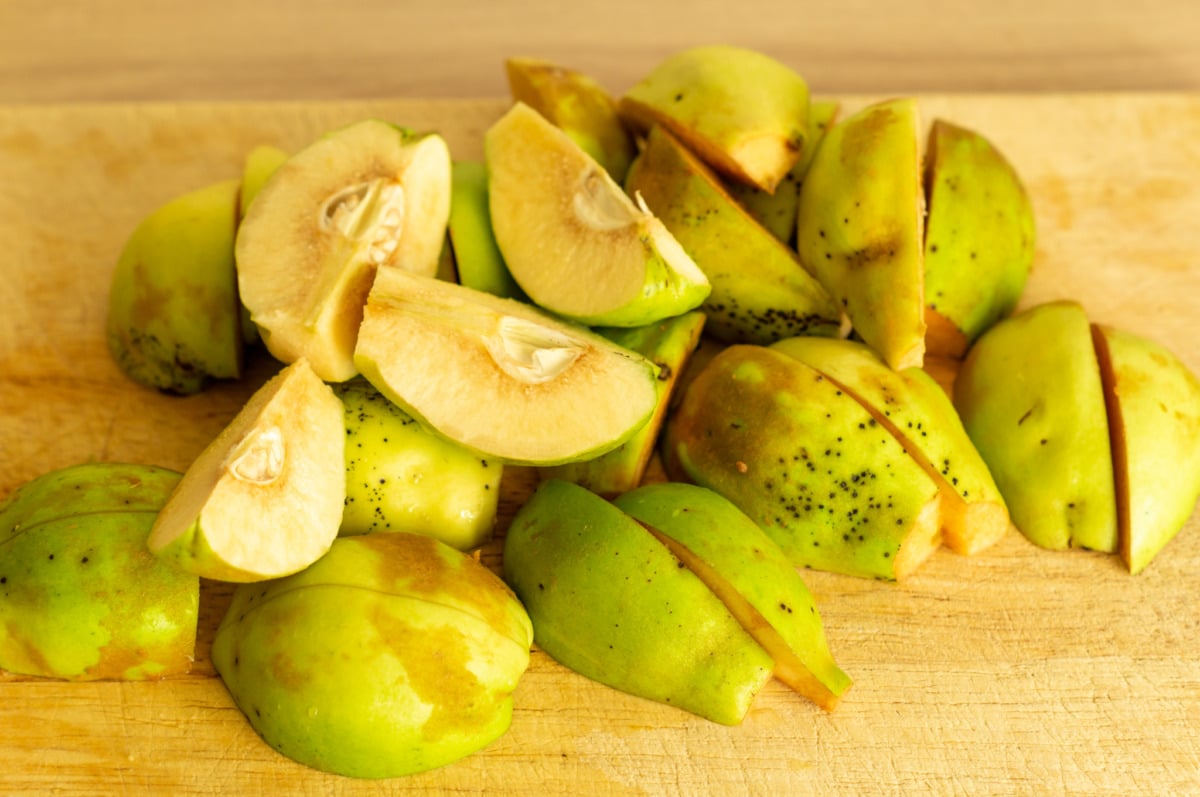 Quinces, cut