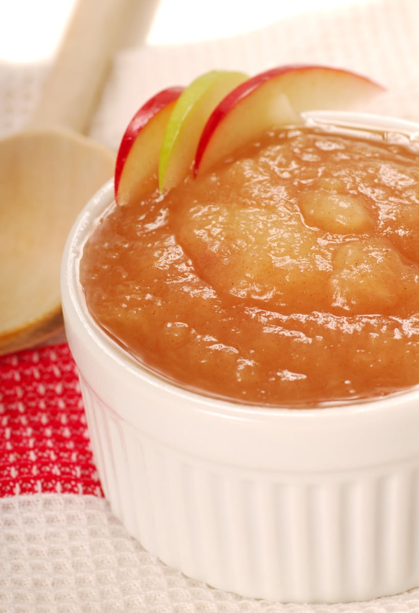 Red apple sauce from the Thermomix® in a jar