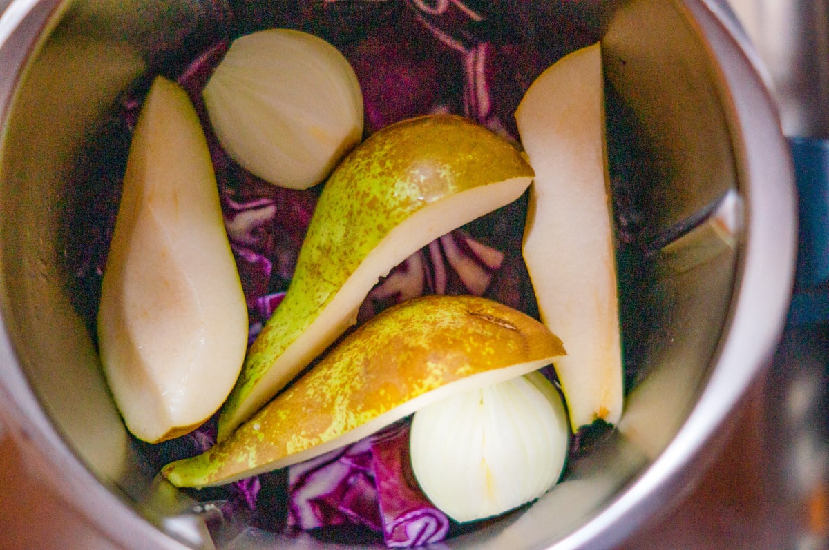 Pear and red cabbage in the Thermomix®