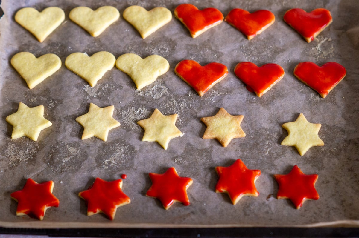 Biscuits spread with icing