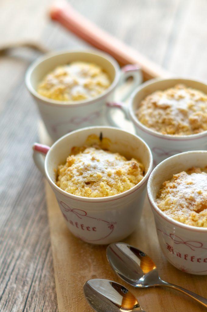 Rhubarb crumble mug cakes made in the Thermomix®
