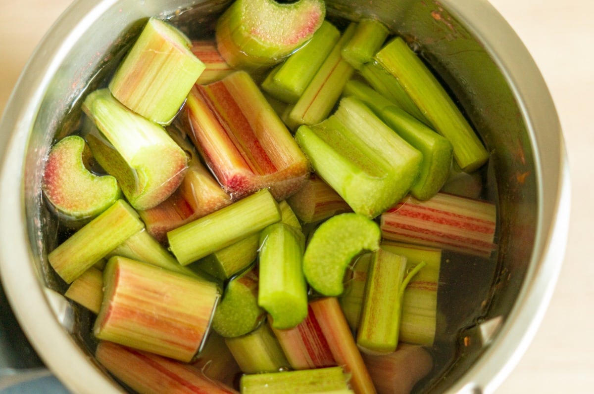 Sliced rhubarb with water in the Thermomix®