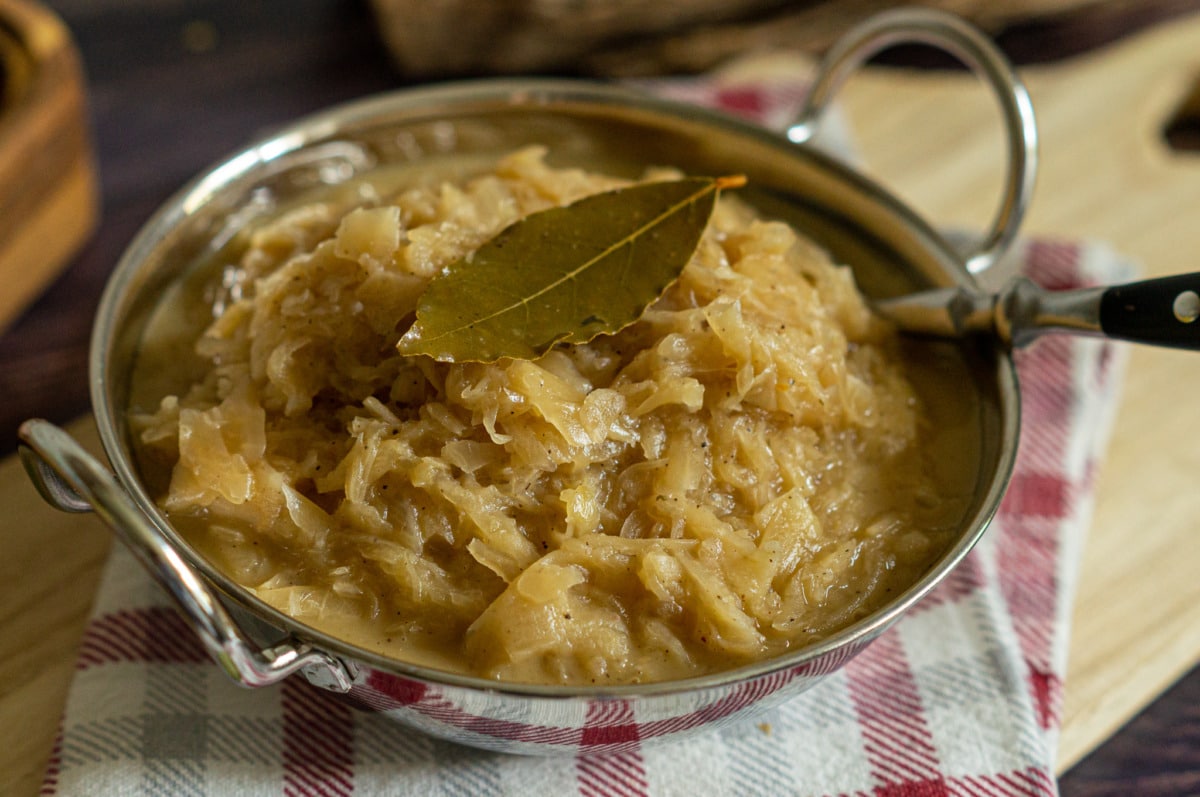 Serving sauerkraut made with the Thermomix®