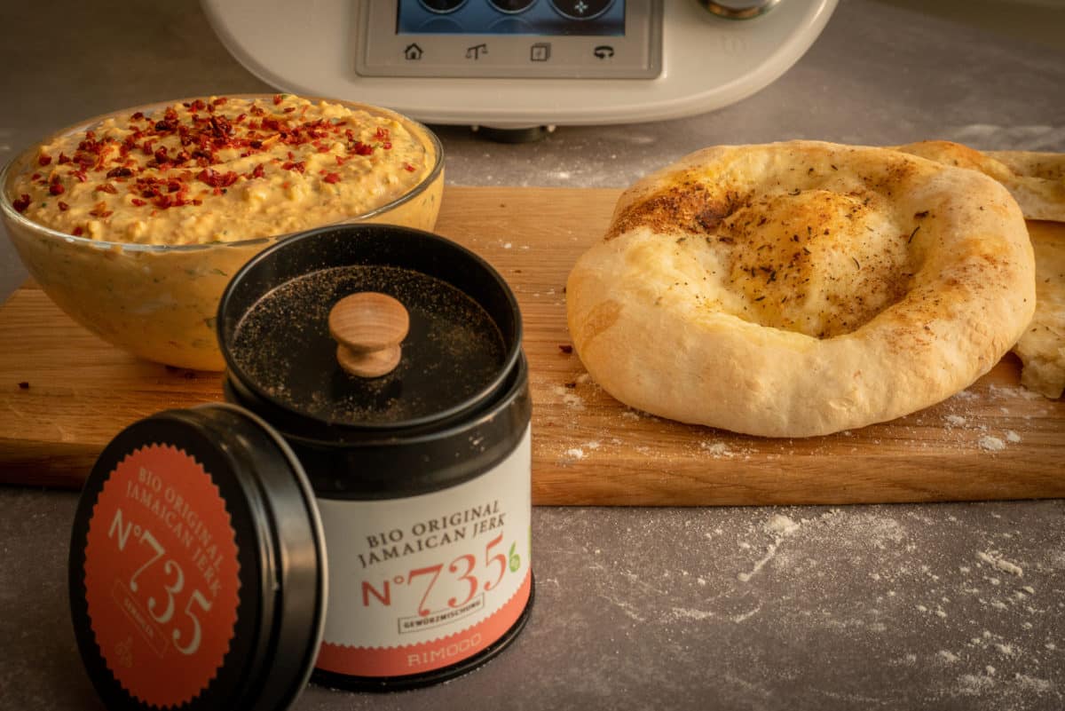 Flatbreads finished with organic Jamaican Jerk by Rimoco