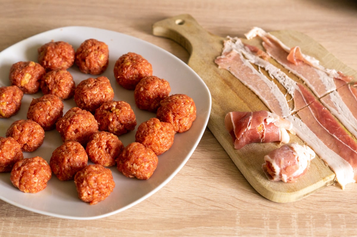 Shaped meatballs