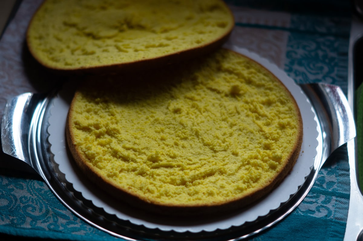 Thermomix® sponge base being sliced into layers