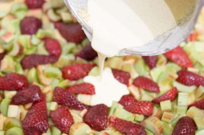 cake with mascarpone topping