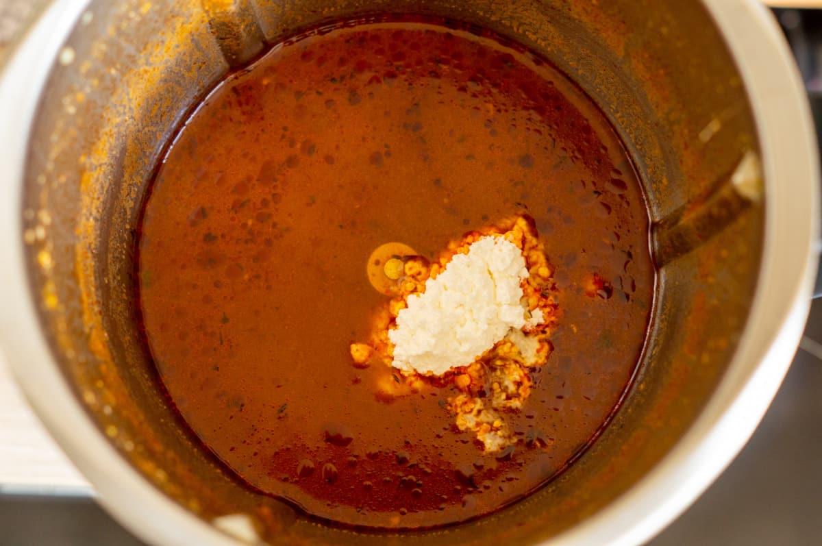 Sauce thickened with cornflour
