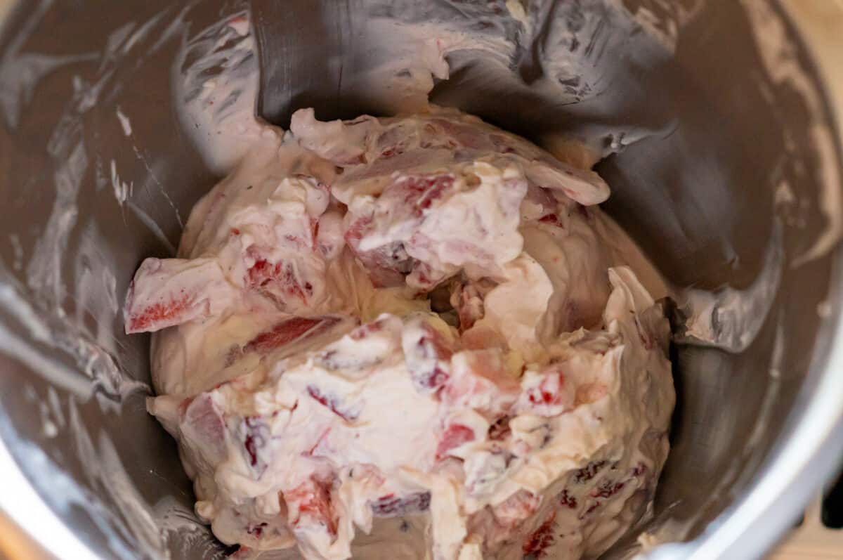 Berry cream in the Thermomix® (here with raspberries)