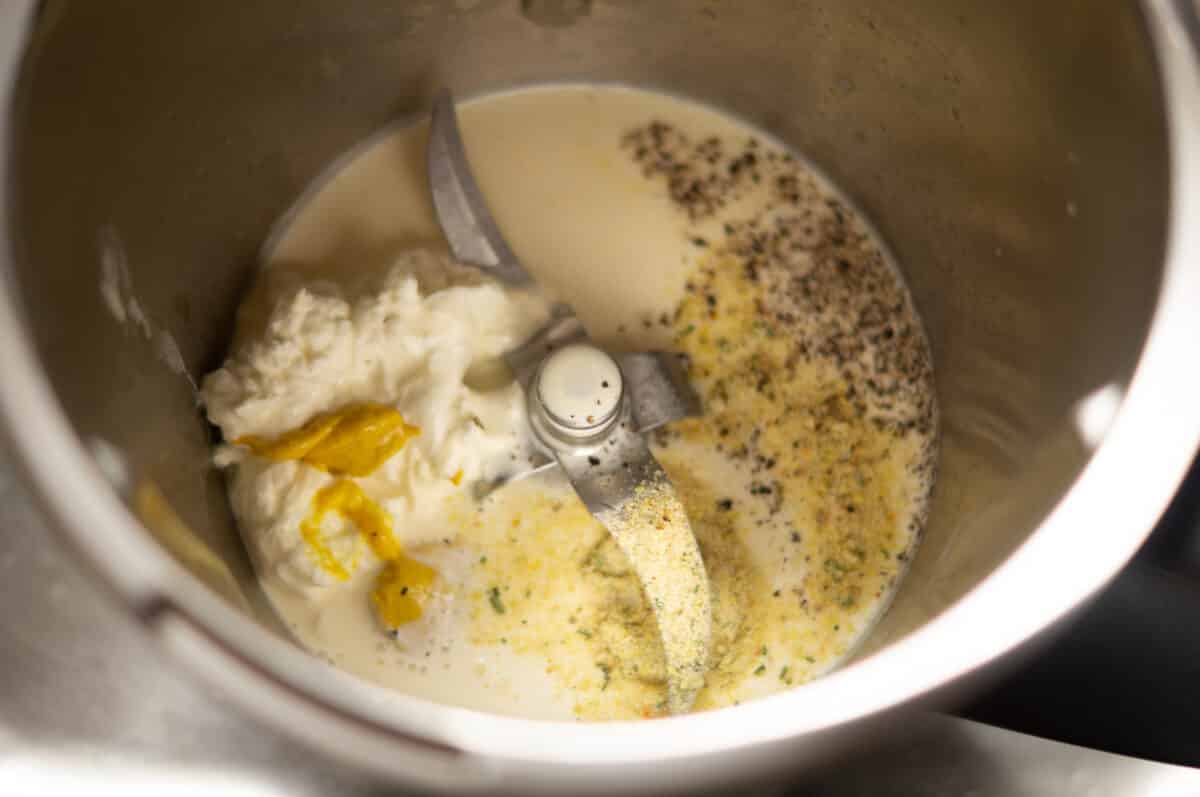 The dressing is blended in seconds in the Thermomix®