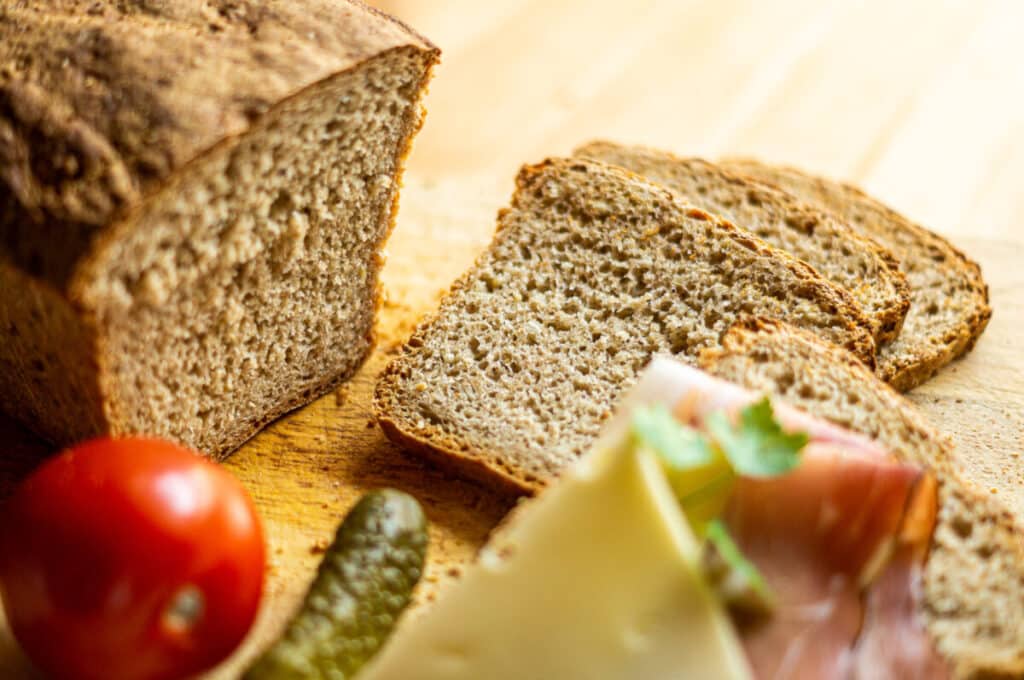 Wholegrain Spelt Bread, Thermomix® 5 Freshly baked spelt bread from the Thermomix® sliced