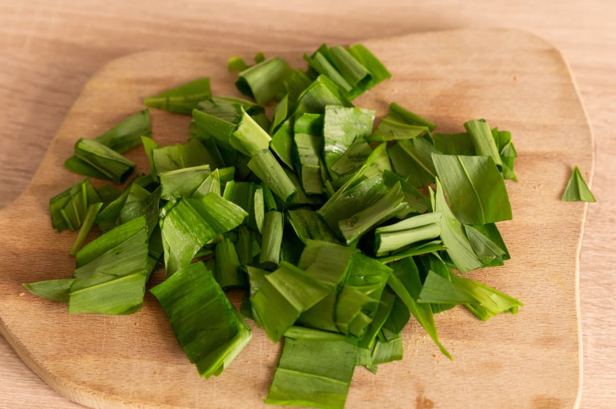 Preparing wild garlic for the Thermomix®