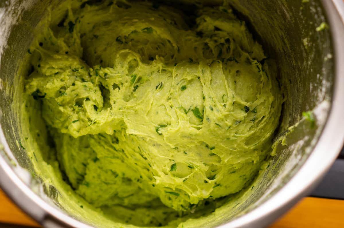 Dough with wild garlic in the Thermomix®