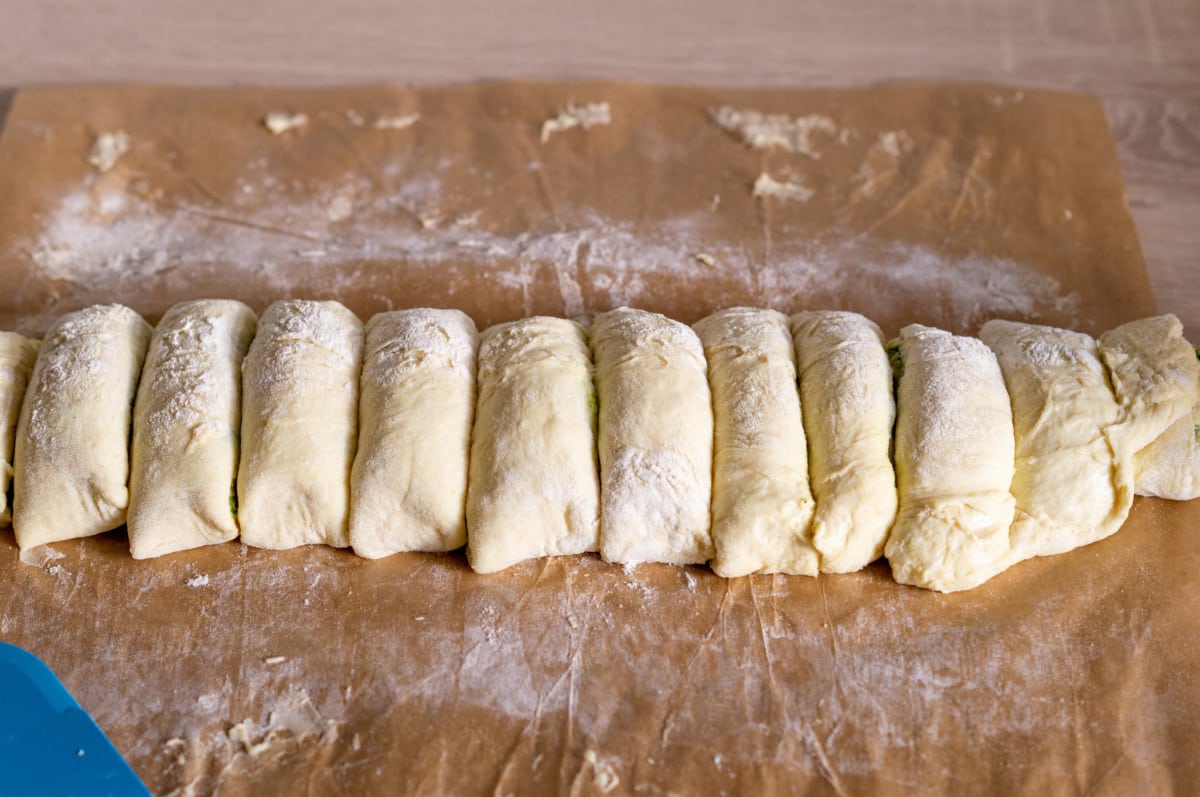 Rolling and dividing the dough